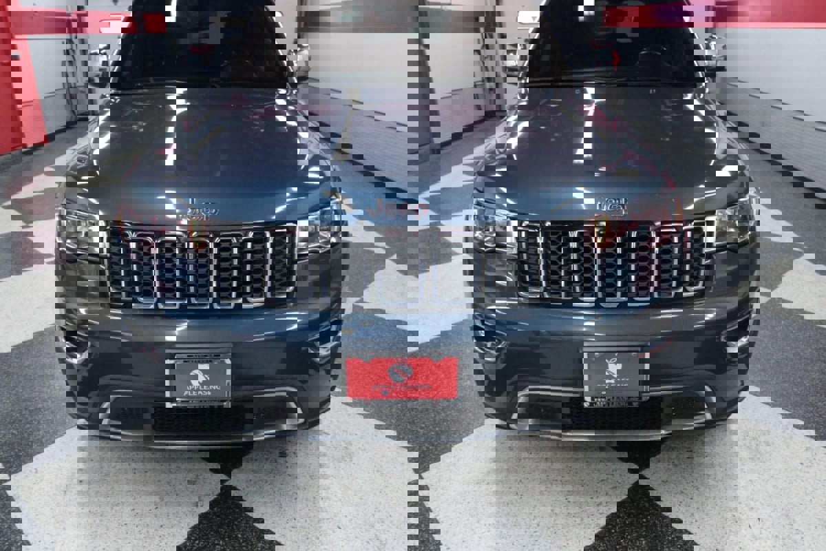 Used 2021 Jeep Grand Cherokee Limited image 4