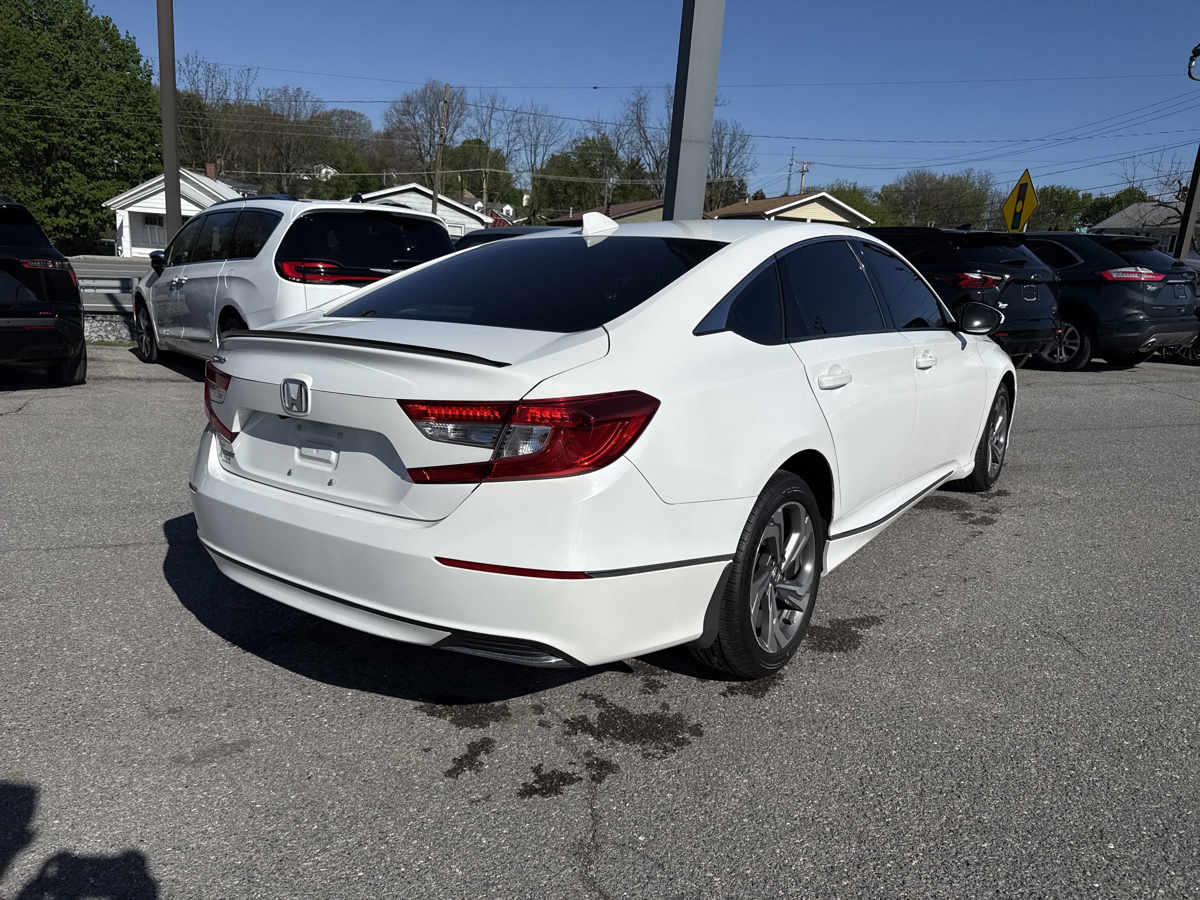 Used 2018 Honda Accord EX image 3