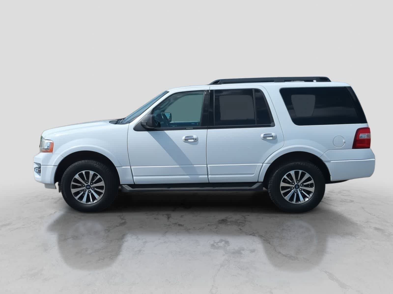 Used 2017 Ford Expedition XLT AWD/4WD image 5
