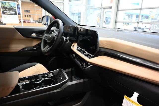 New 2026 Chevrolet Equinox ACTIV w/ Convenience Package III FWD image 21
