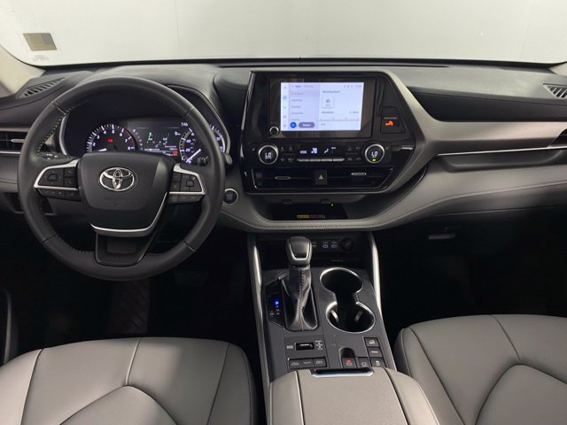 Used 2026 Toyota Highlander XLE AWD/4WD image 25