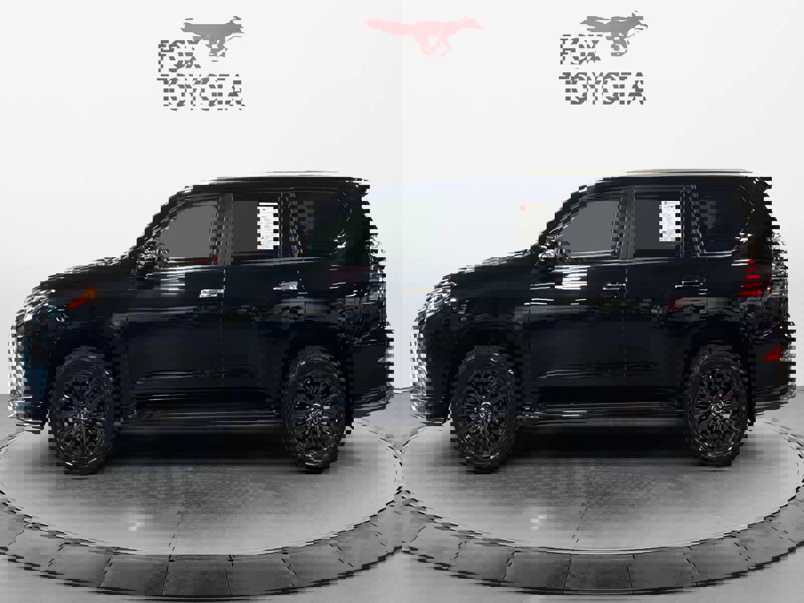 Used 2023 Lexus GX 460 Premium w/ Accessory Package image 3