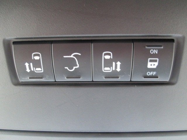 Used 2020 Dodge Grand Caravan SXT FWD image 22
