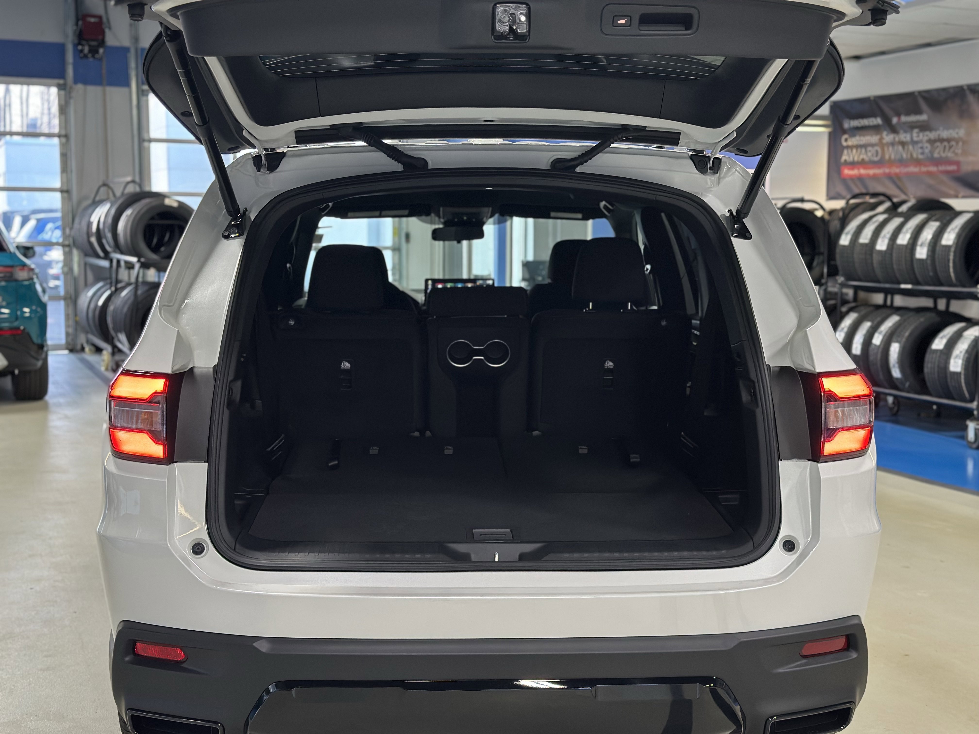 New 2026 Honda Pilot Sport image 5