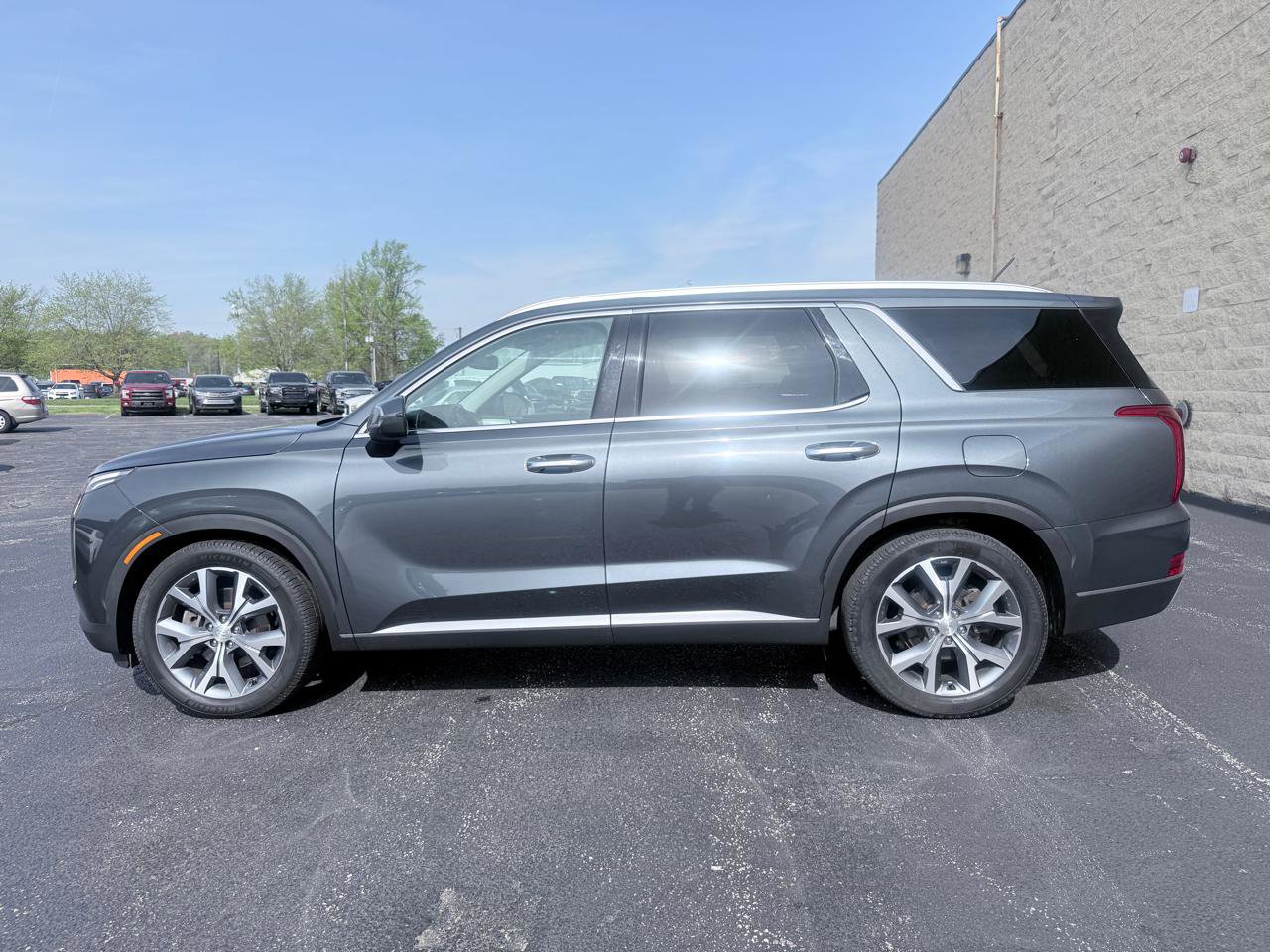 Used 2020 Hyundai Palisade SEL w/ Convenience Package image 2