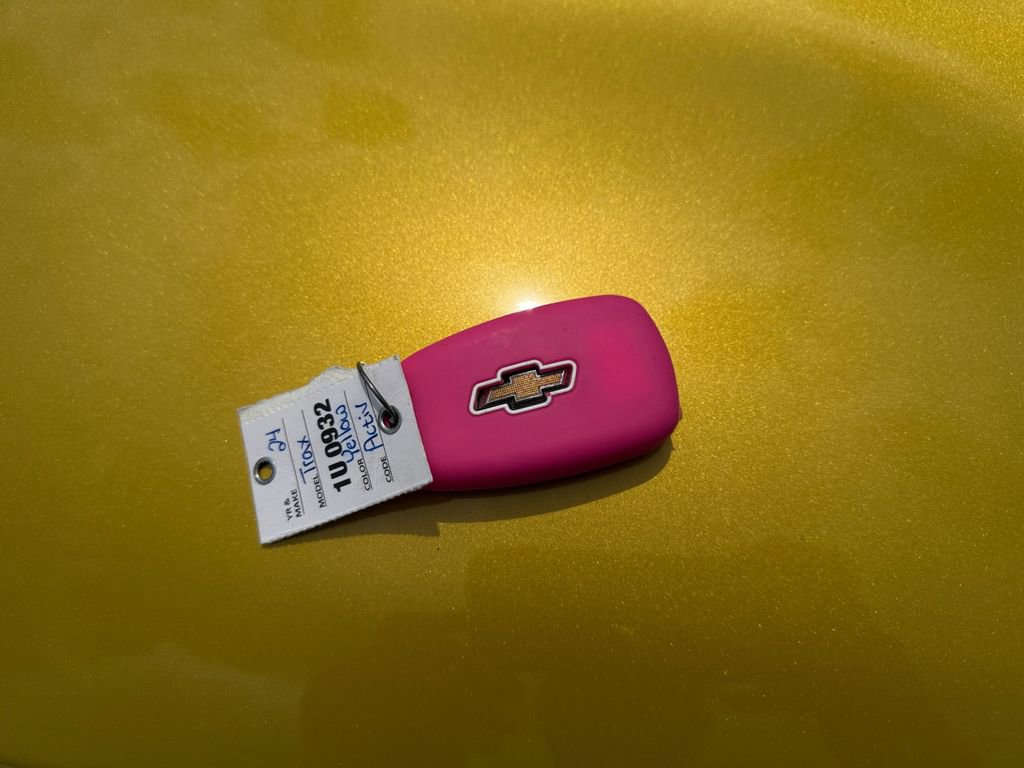 Used 2024 Chevrolet Trax ACTIV w/ Sunroof Package image 32