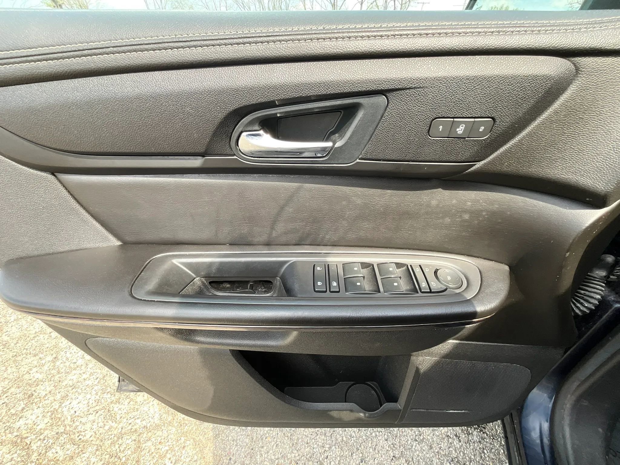 Used 2016 Chevrolet Traverse LTZ AWD/4WD image 25