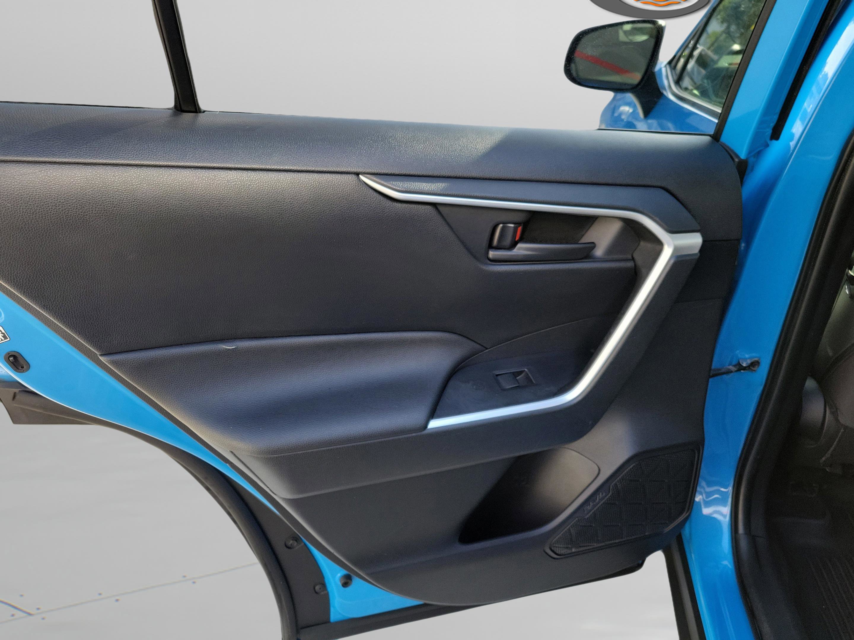 Used 2019 Toyota RAV4 LE w/ All Weather Liner Package AWD/4WD image 11