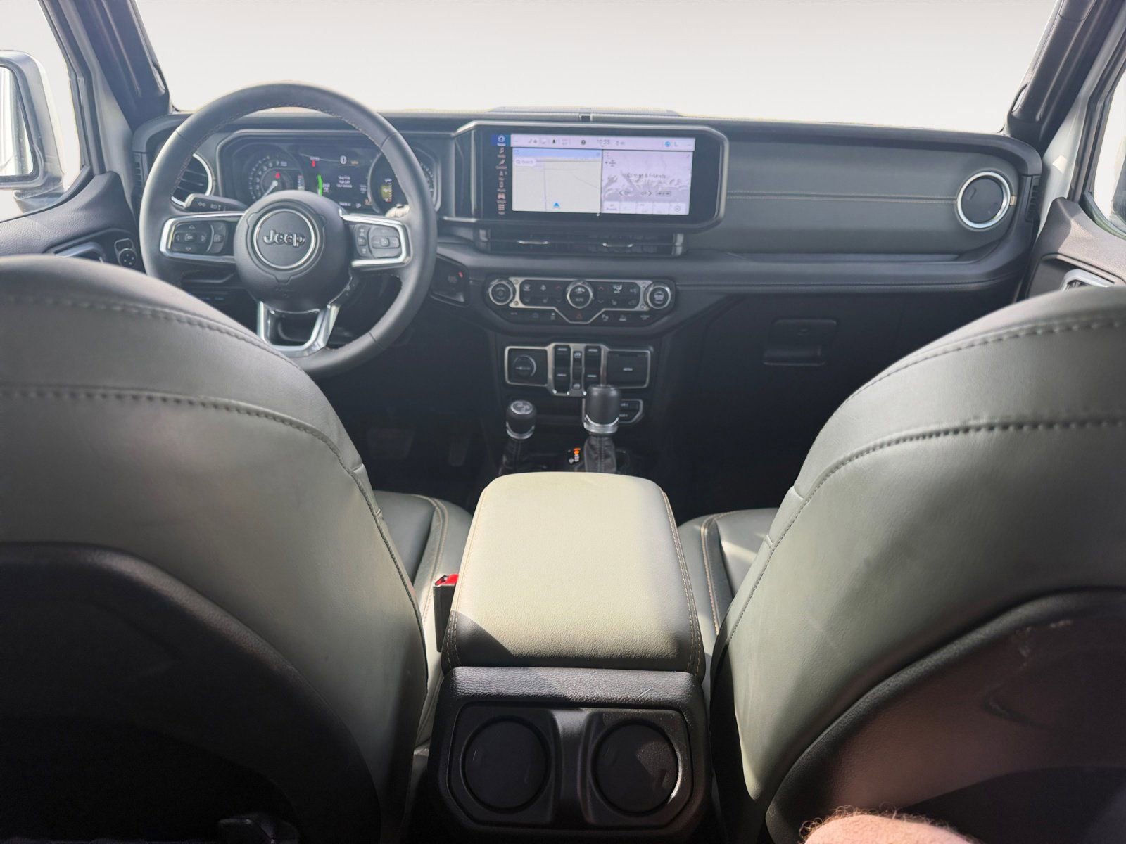 Used 2024 Jeep Wrangler High Altitude image 10