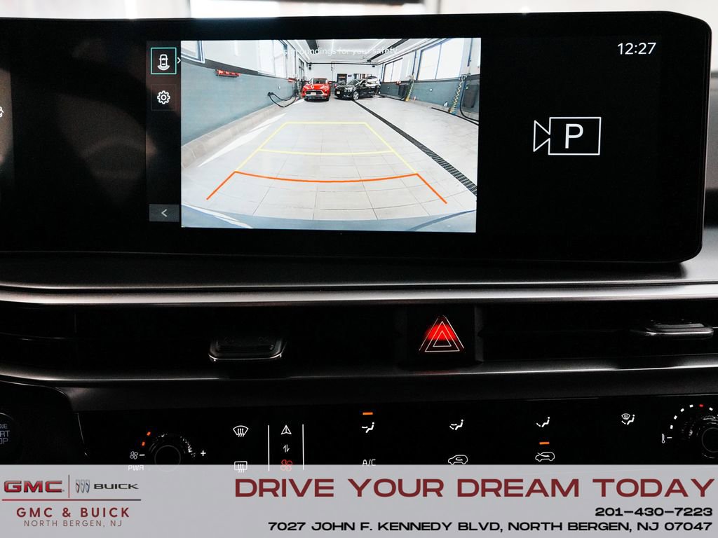 Used 2025 Kia Sorento LX image 18