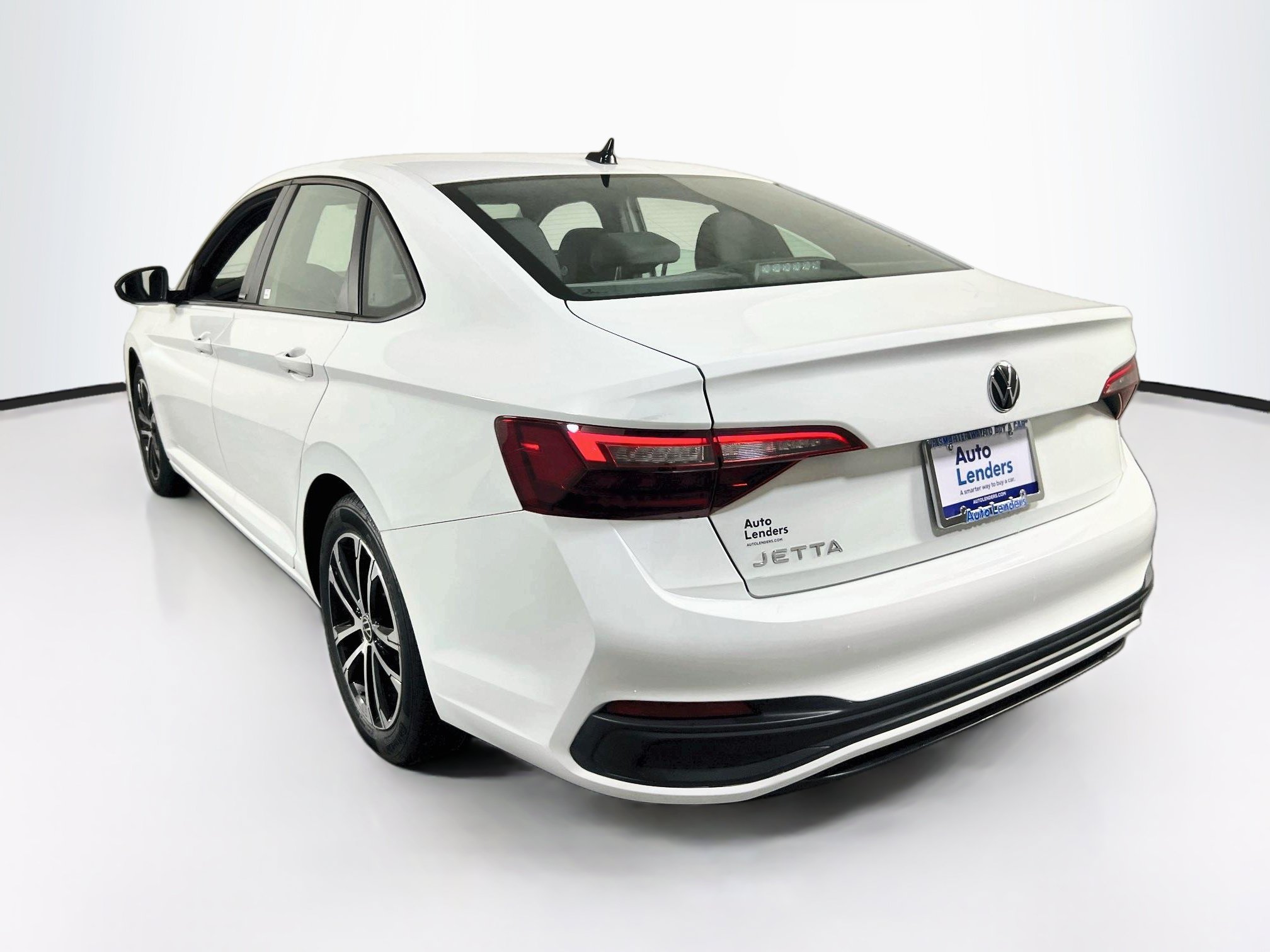 Used 2023 Volkswagen Jetta Sport FWD image 7