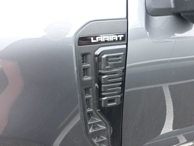 Used 2025 Ford F250 Lariat w/ Lariat Ultimate Package image 5