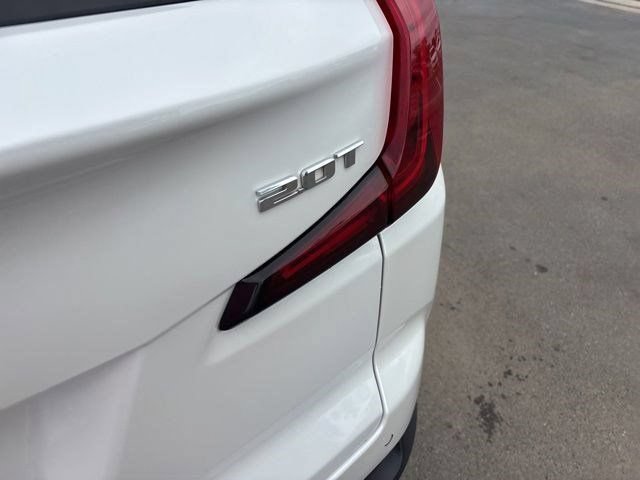 Used 2019 Cadillac XT4 Luxury w/ Cold Weather Package FWD image 48