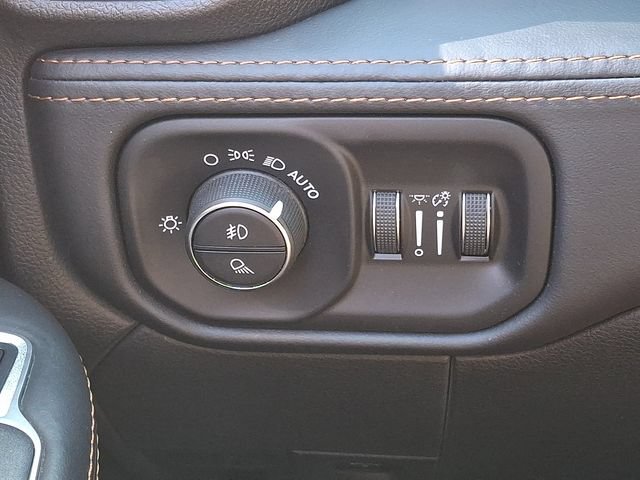 Used 2021 RAM 2500 Limited AWD/4WD image 24