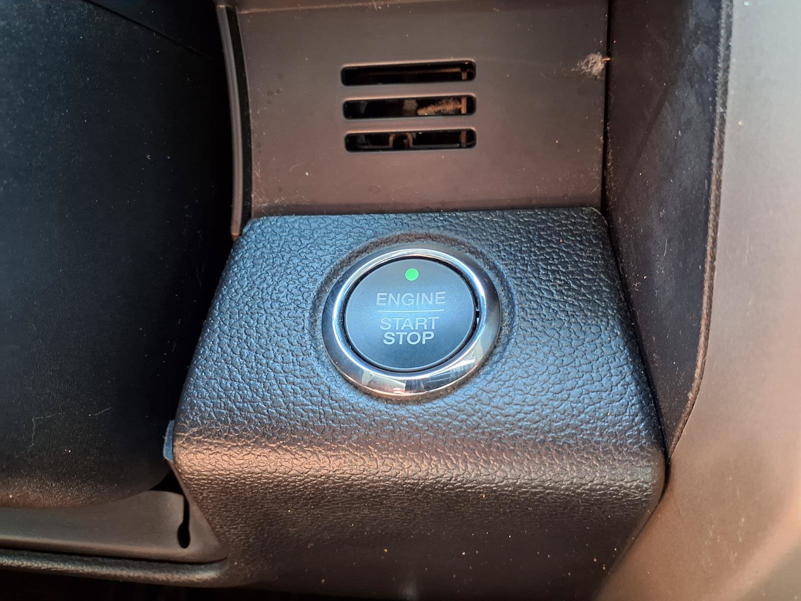 Used 2019 Ford F150 Lariat AWD/4WD image 14