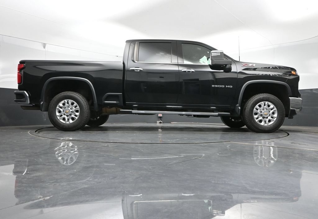 Used 2024 Chevrolet Silverado 2500 LTZ w/ LTZ Convenience Package AWD/4WD image 42