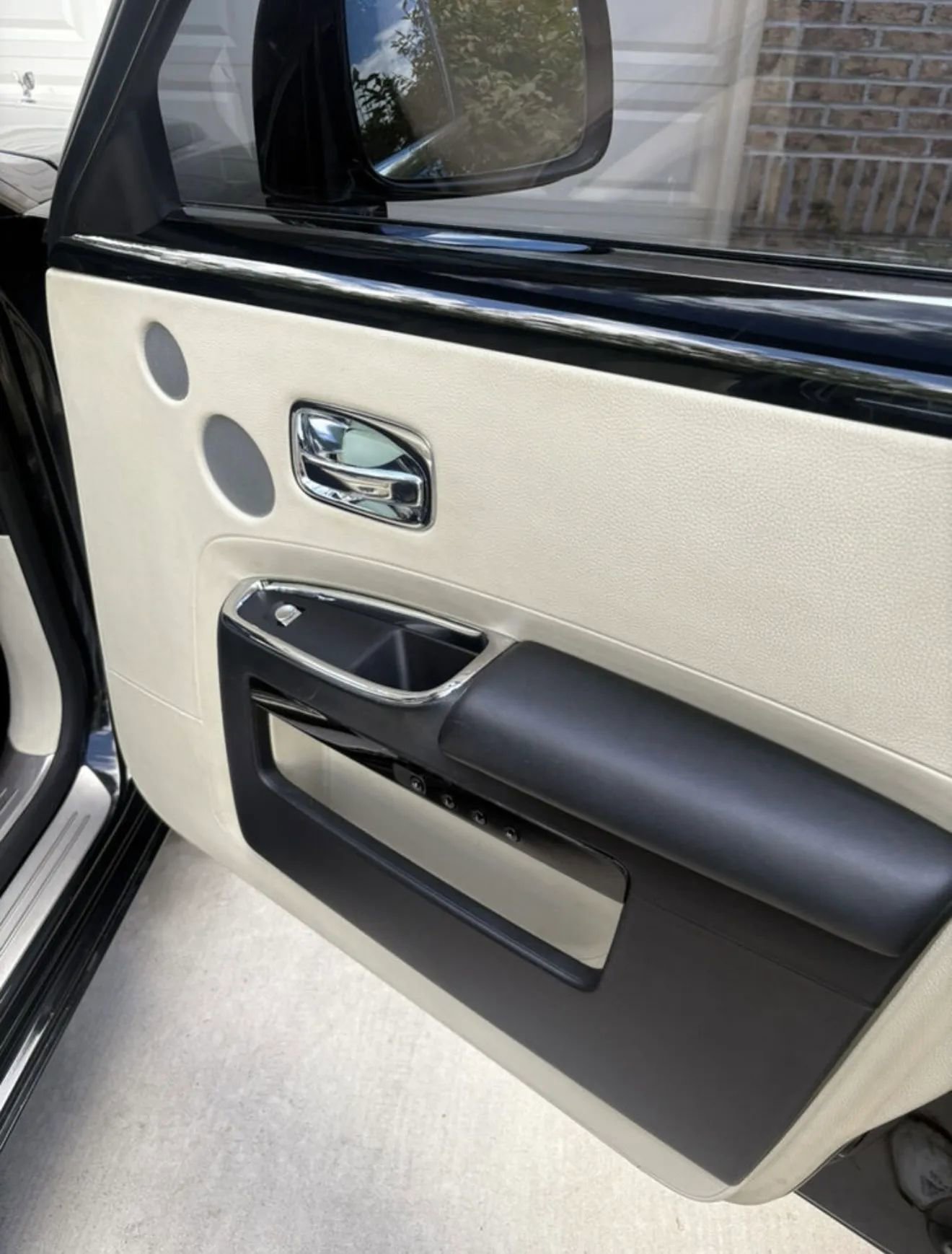 Used 2011 Rolls-Royce Ghost image 5