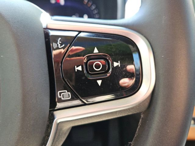 Used 2023 Volvo XC90 B6 Plus w/ Protection Package Premier image 24