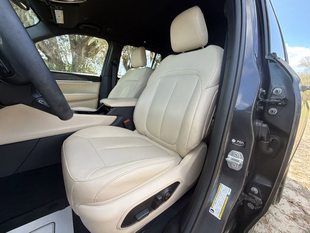 Used 2023 Jeep Grand Cherokee Limited image 24