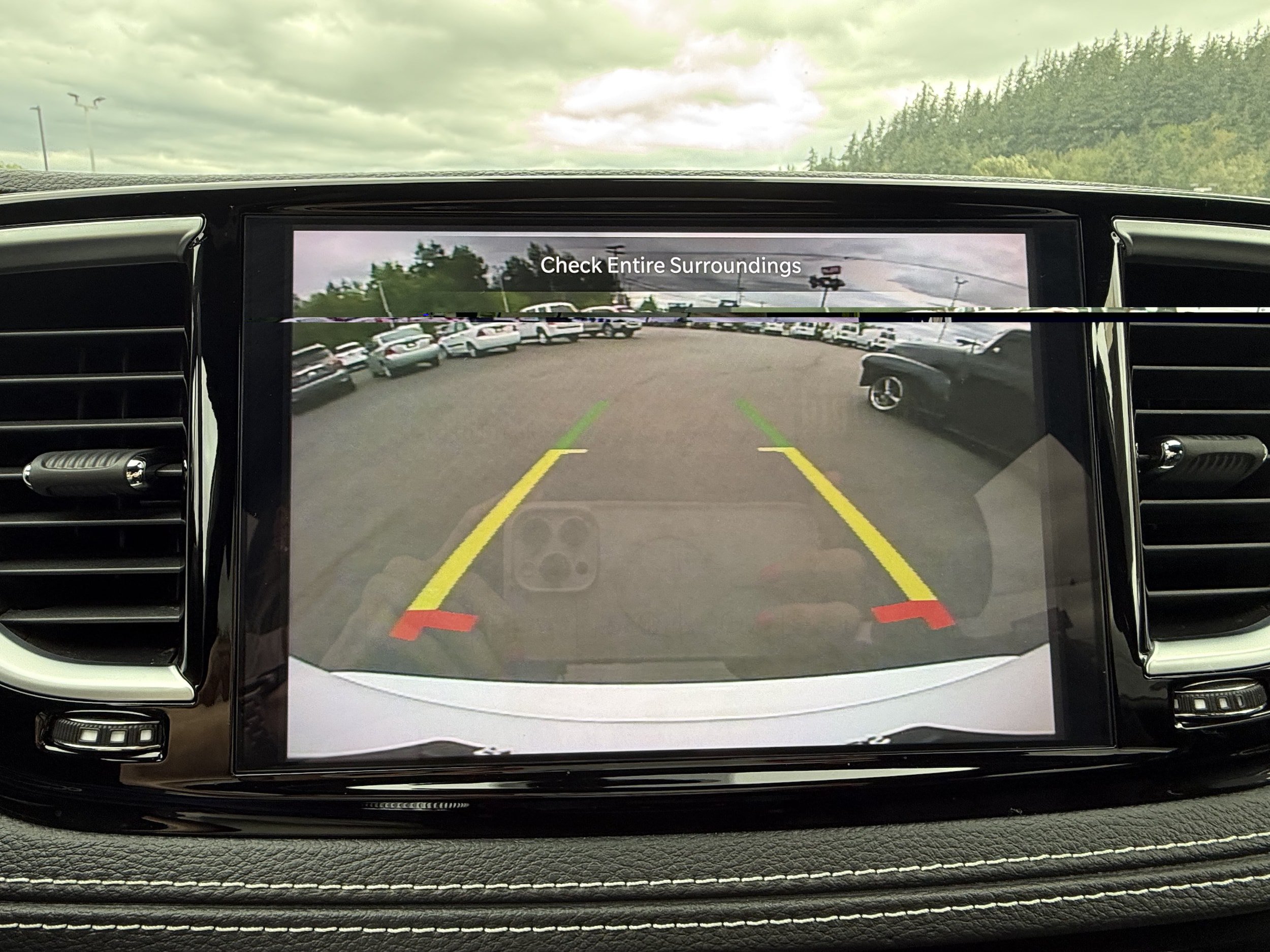 Used 2025 Chrysler Pacifica Select FWD image 34