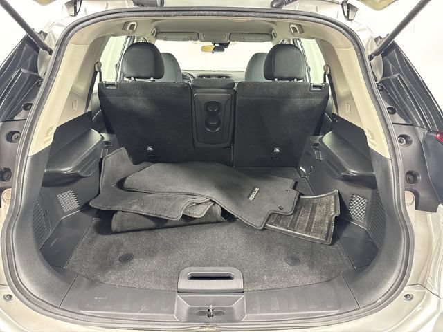 Used 2019 Nissan Rogue S AWD/4WD image 32