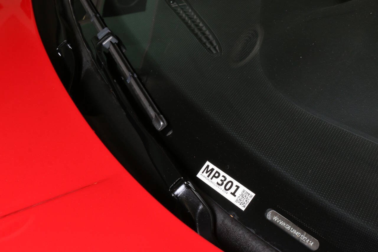 Used 2004 Volkswagen R32 AWD/4WD image 35