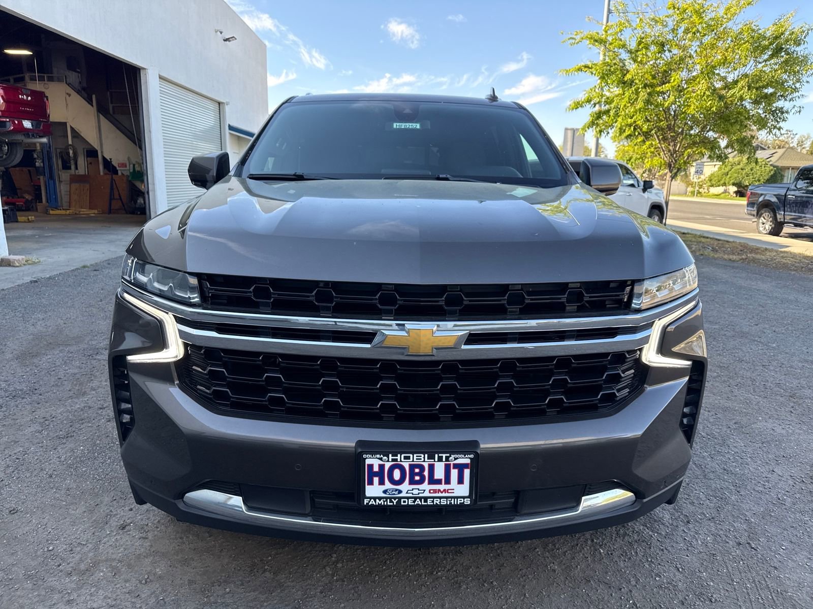 Used 2021 Chevrolet Suburban LS w/ Driver Alert Package image 8