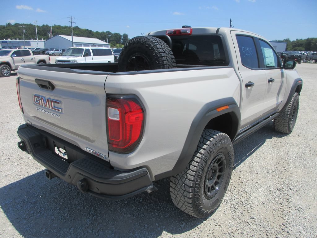 New 2026 GMC Canyon AT4X w/ AT4X AEV Edition AWD/4WD image 5