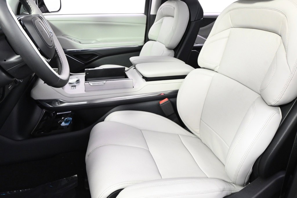 New 2026 Lincoln Navigator Reserve image 13