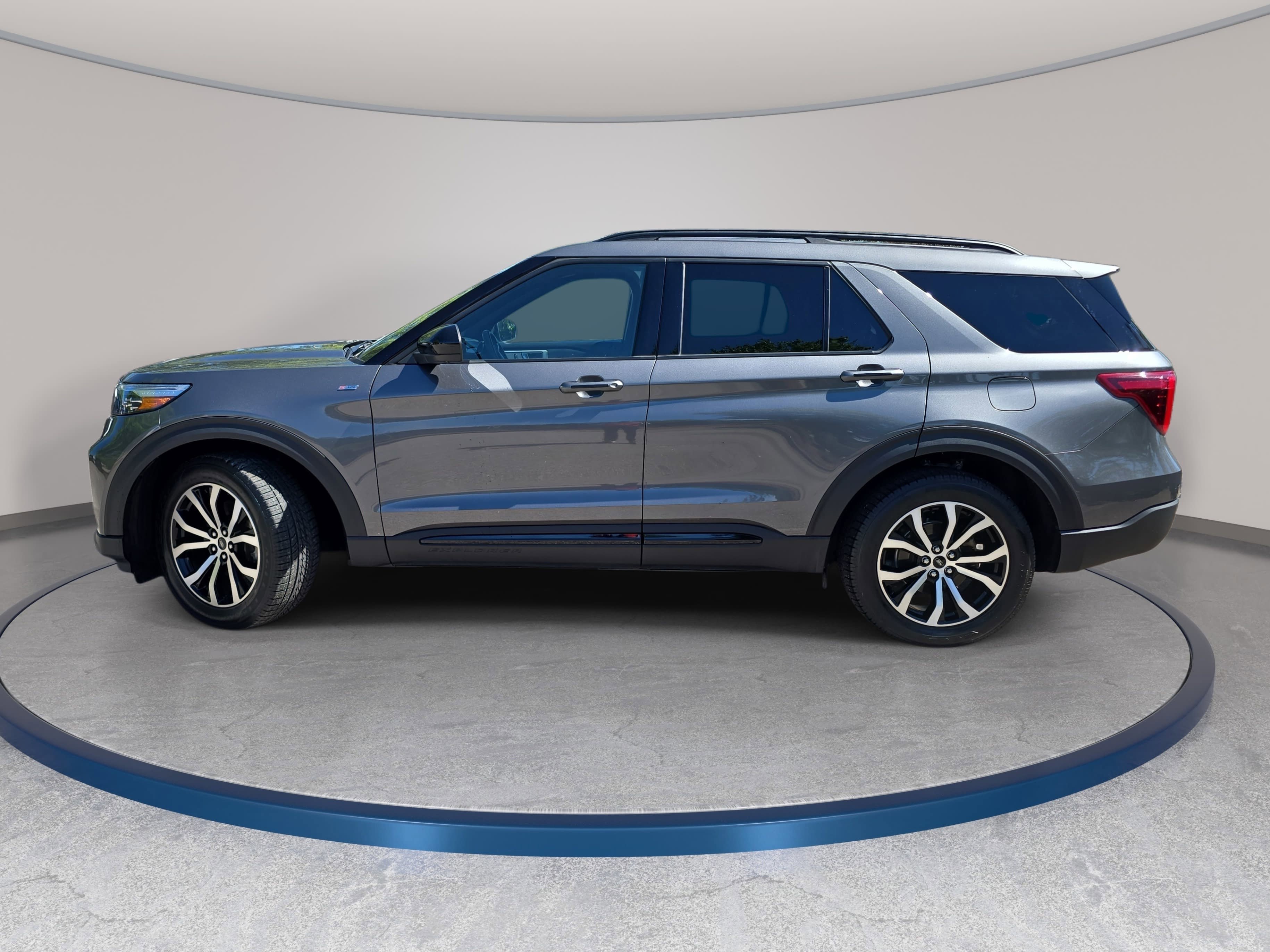 Used 2023 Ford Explorer ST-Line AWD/4WD image 8