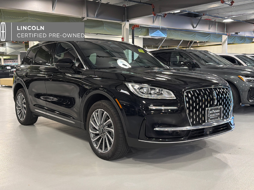 Used 2023 Lincoln Corsair Reserve w/ Equipment Group 201A AWD/4WD image 1