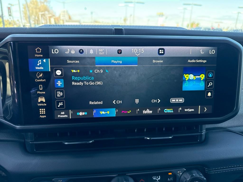 Certified 2025 Jeep Wrangler Unlimited Sahara w/ Safety Group AWD/4WD image 22