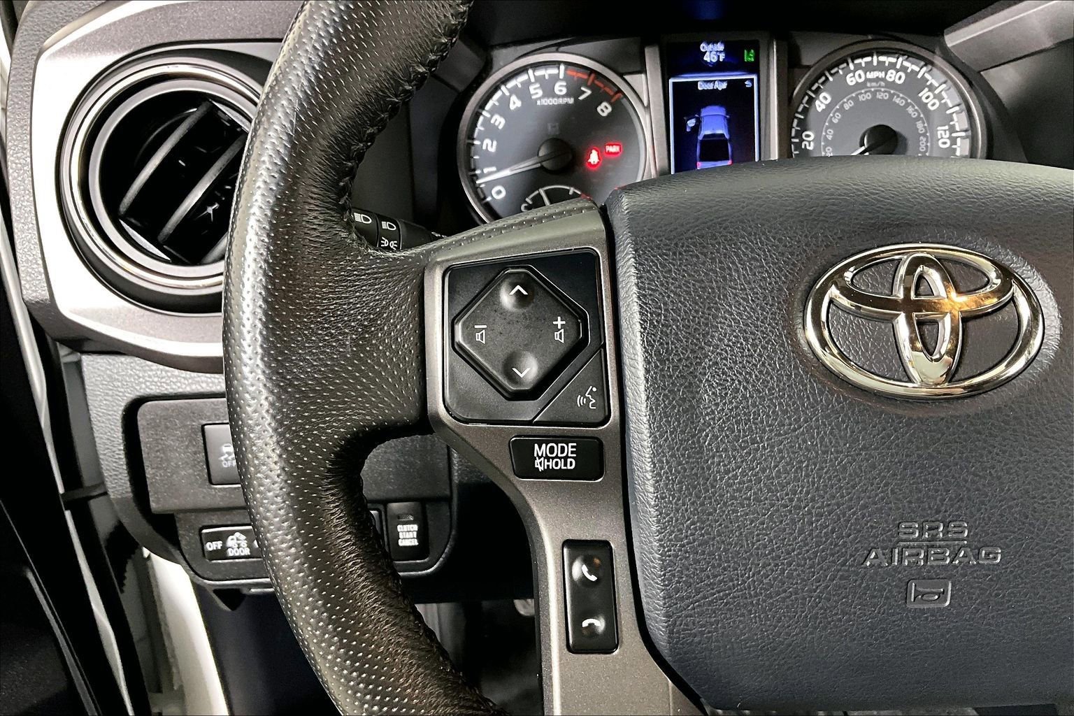 Used 2020 Toyota Tacoma TRD Sport image 18