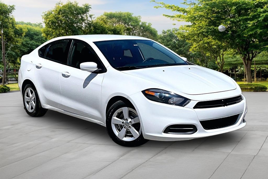 Used 2015 Dodge Dart SXT FWD image 1