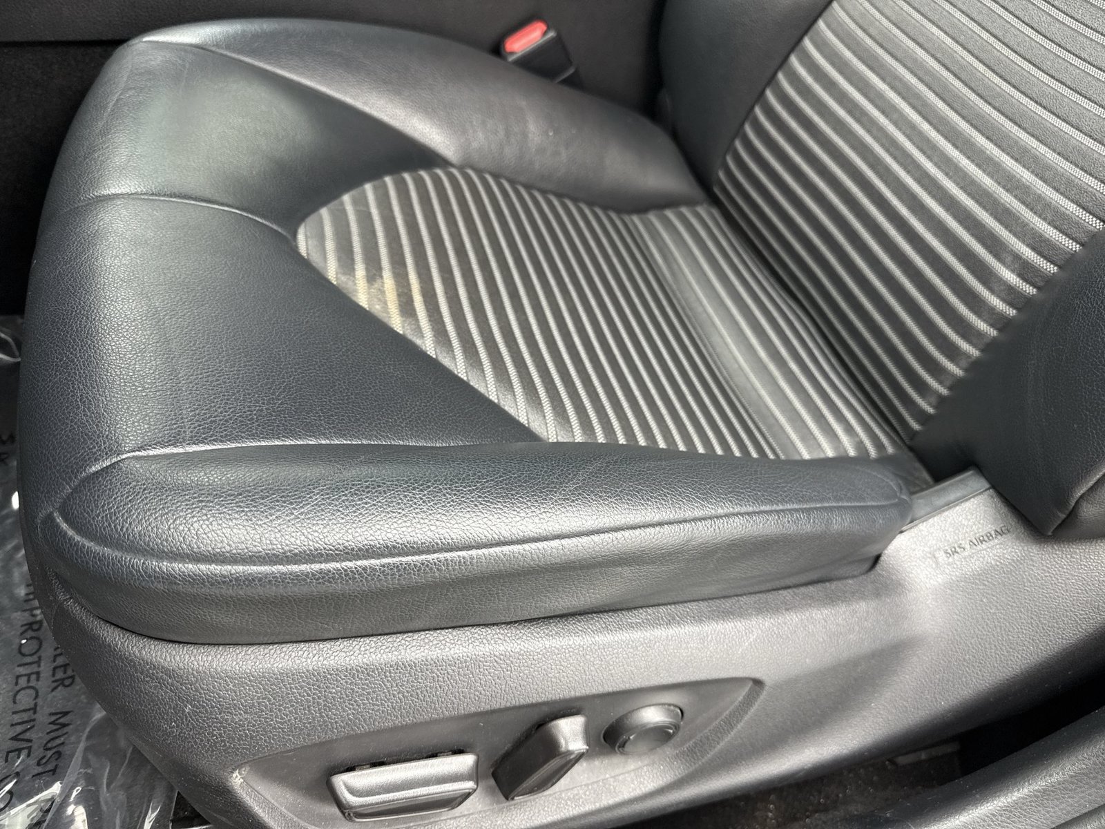 Used 2019 Toyota Camry SE FWD image 25