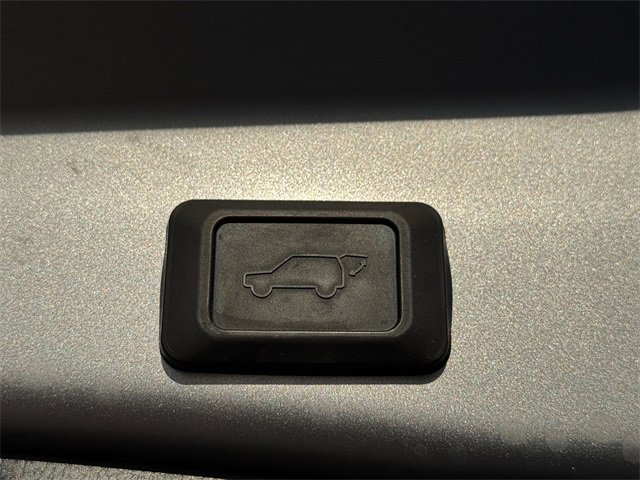 Used 2021 Toyota RAV4 XLE w/ Convenience Package image 26