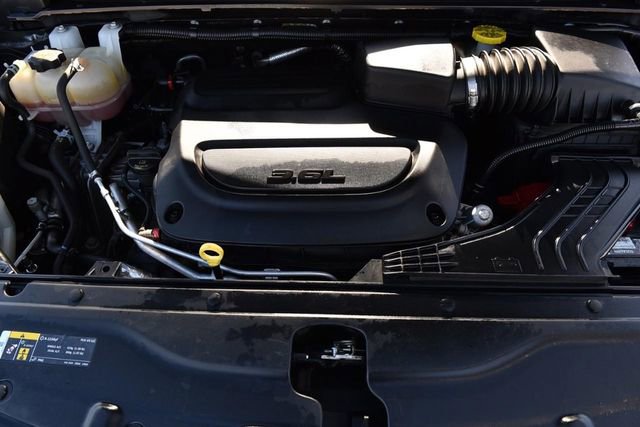 Used 2023 Chrysler Voyager LX image 26