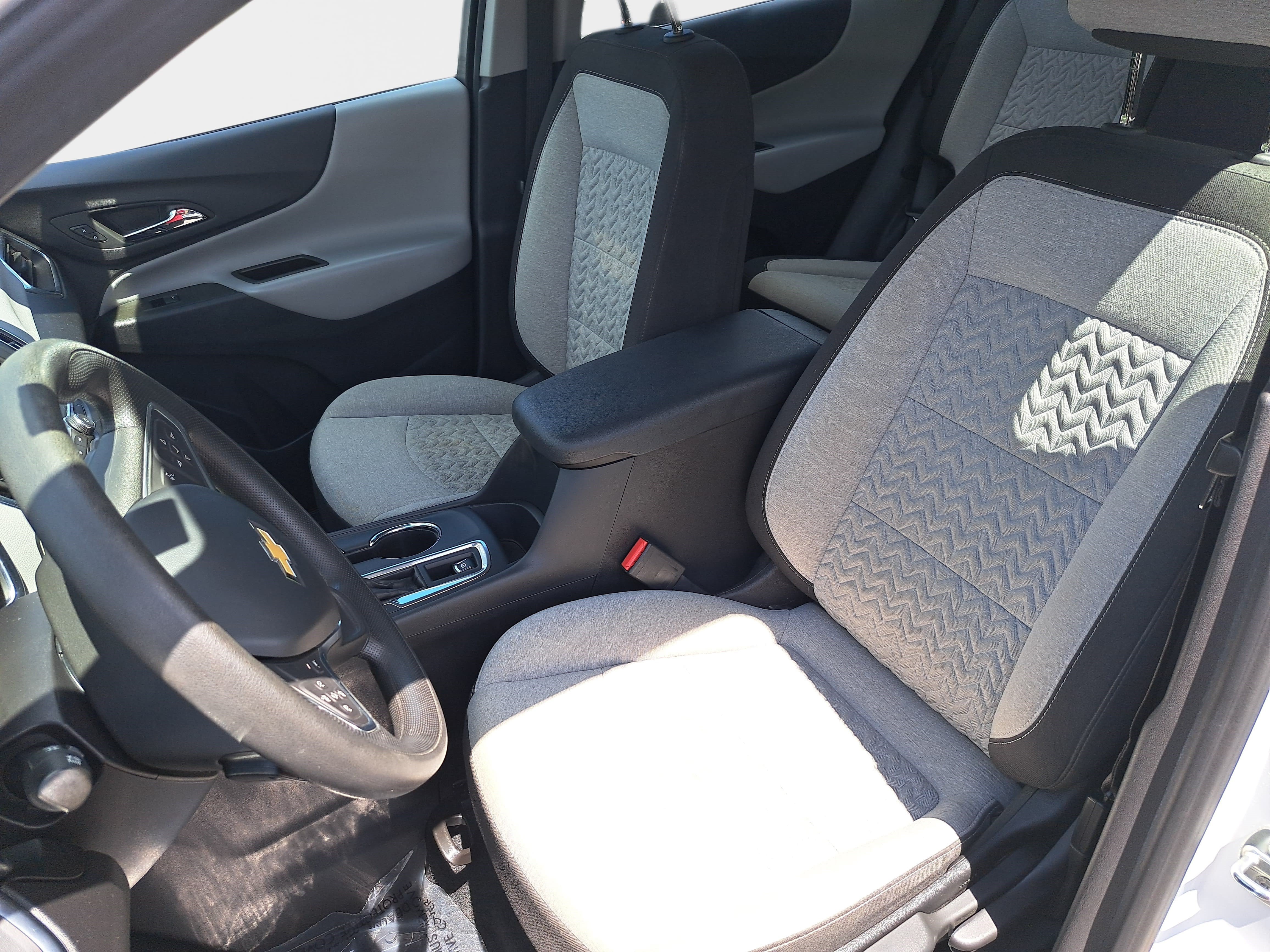 Used 2023 Chevrolet Equinox LS FWD image 14