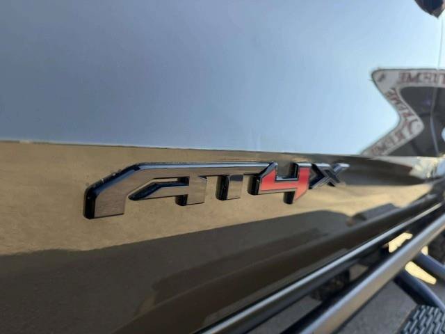 Used 2024 GMC Canyon AT4X AWD/4WD image 15