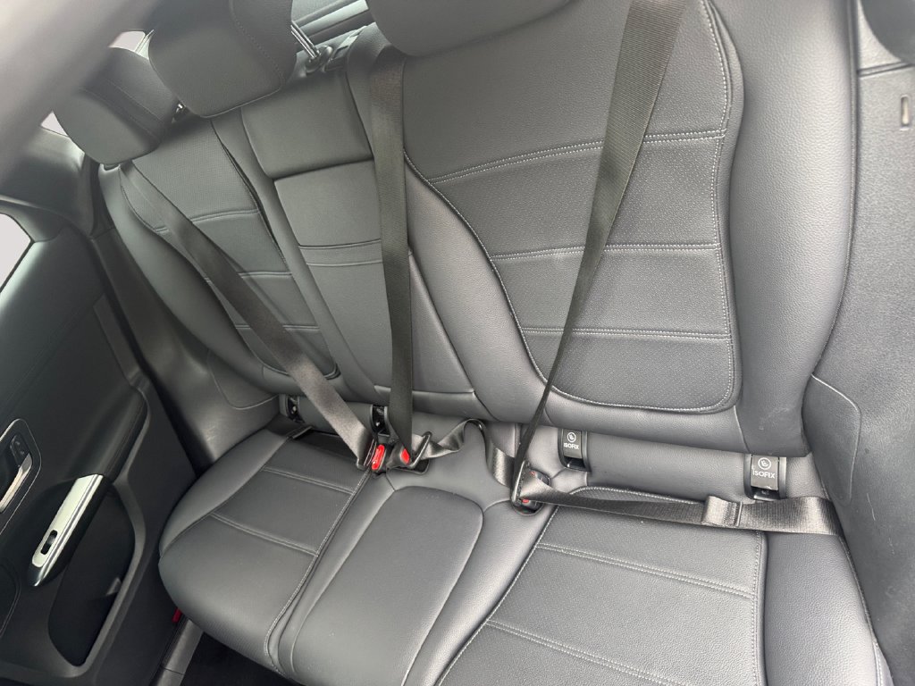 Used 2023 Mercedes-Benz GLC 300 4MATIC image 13