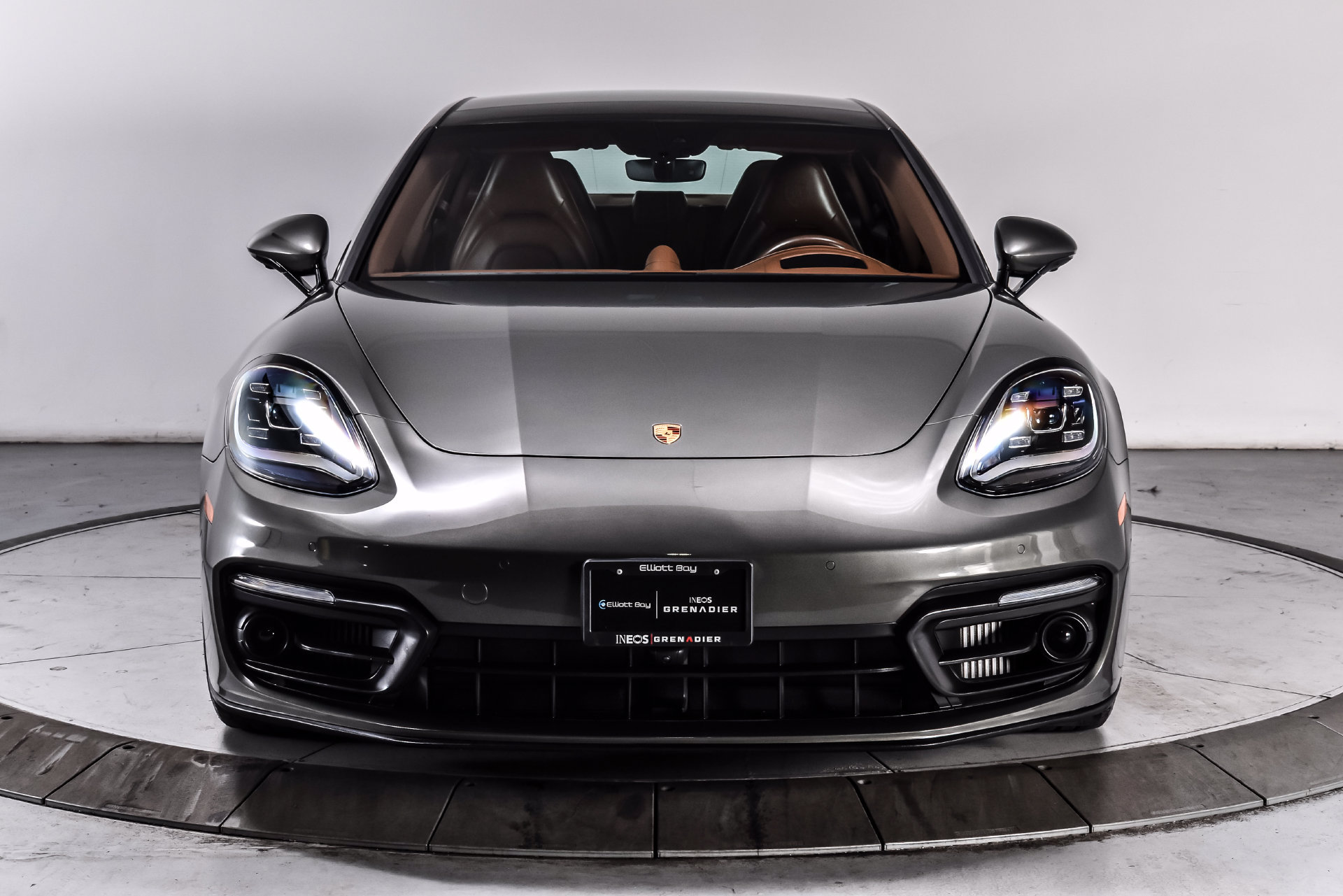 Used 2023 Porsche Panamera 4S w/ Premium Package AWD/4WD image 2