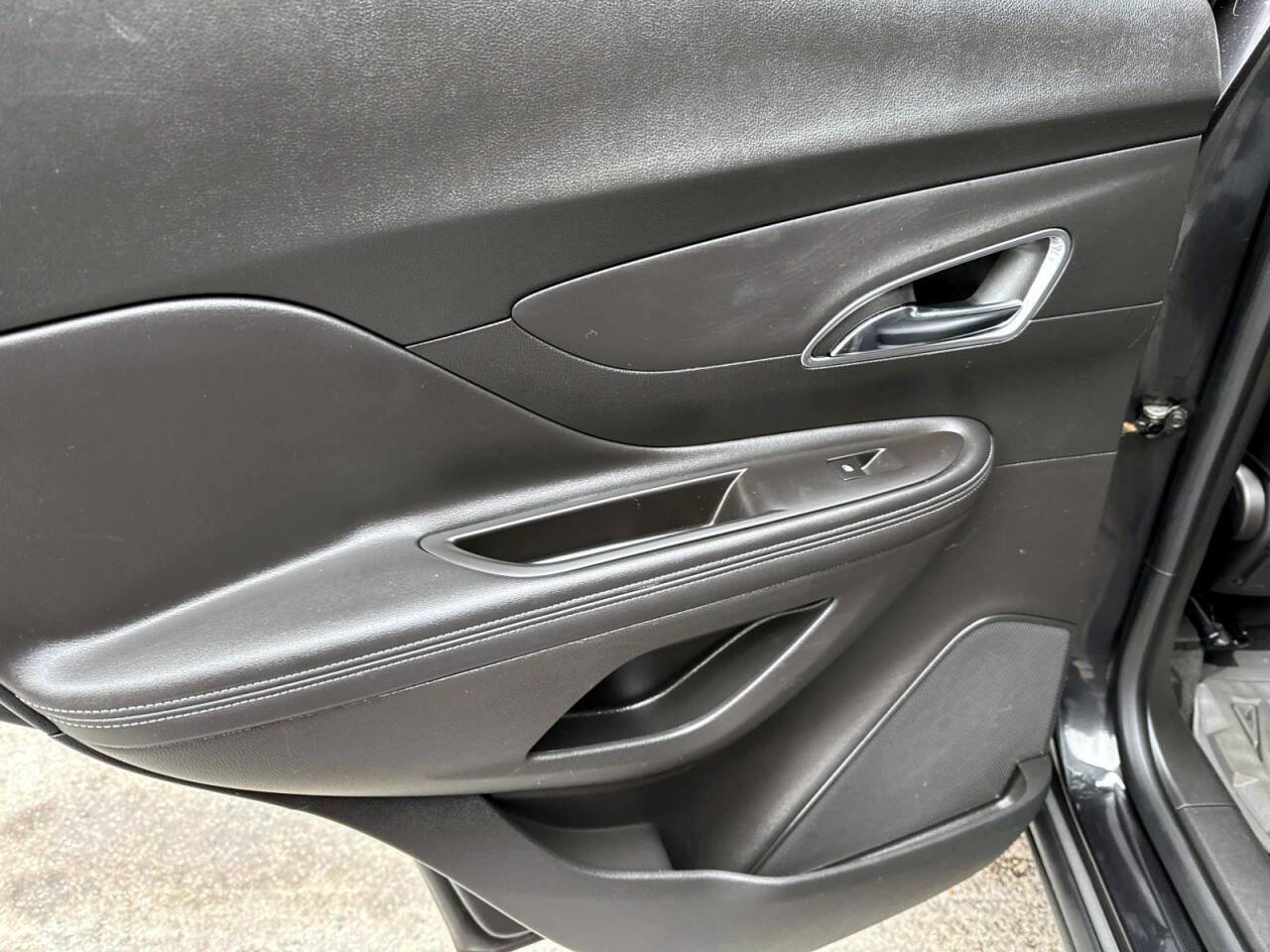 Used 2016 Buick Encore AWD image 11