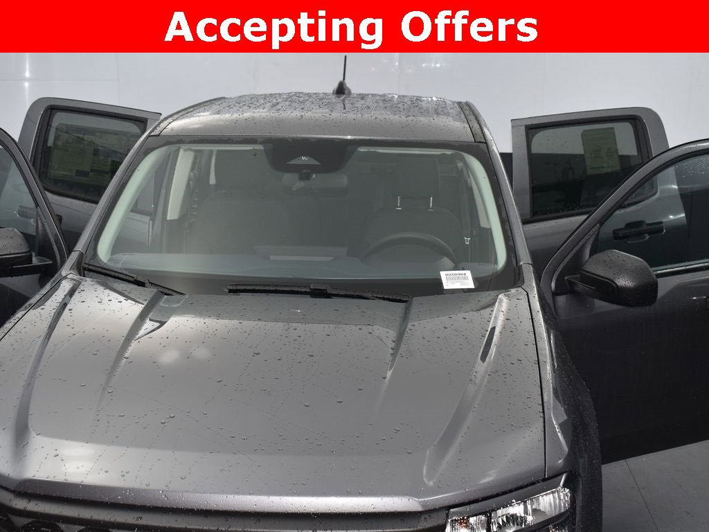 New 2025 Ford Maverick XL image 28