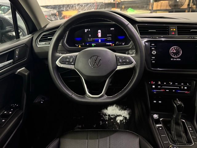 Used 2024 Volkswagen Tiguan SE image 22
