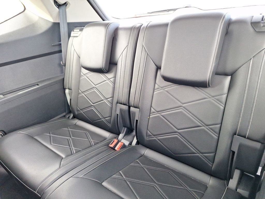 Used 2024 Volkswagen Atlas SE image 12