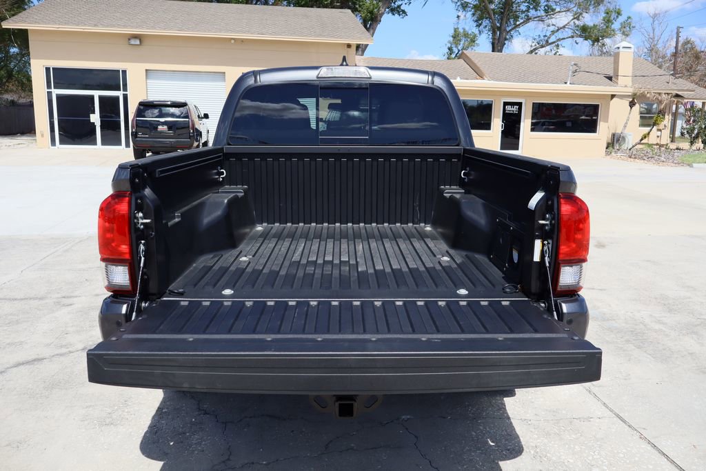 Used 2019 Toyota Tacoma TRD Off-Road w/ Technology Package image 23