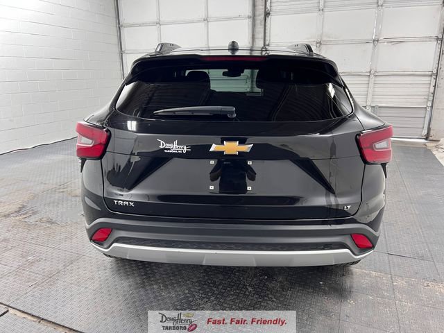 Used 2025 Chevrolet Trax LT image 7