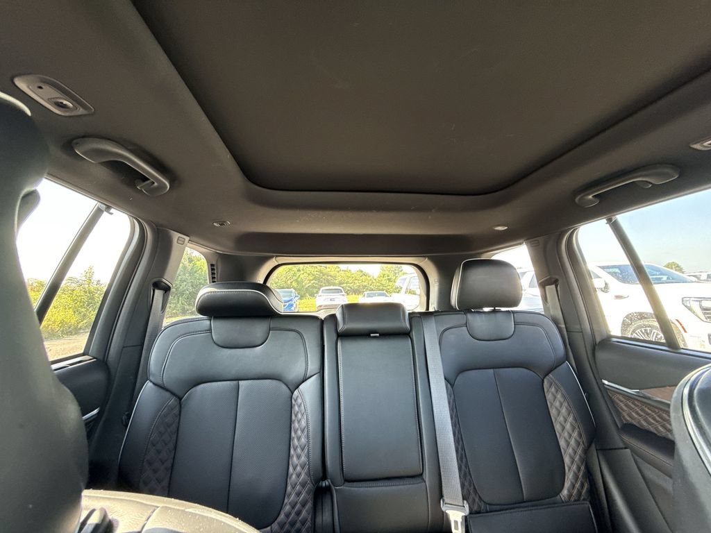 Used 2025 Jeep Grand Cherokee Summit w/ Obsidian Package AWD/4WD image 28