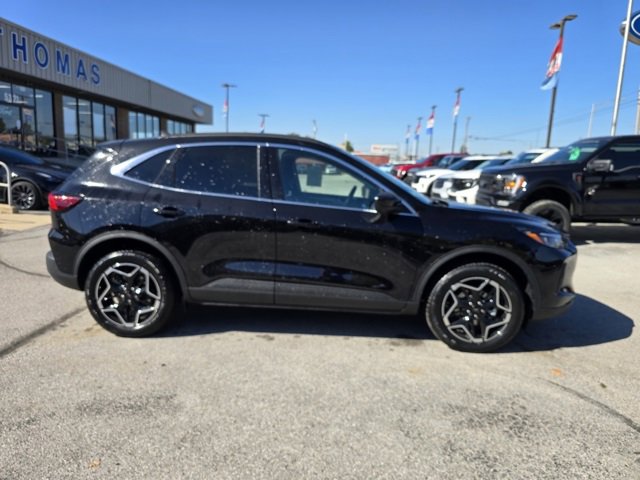 New 2026 Ford Escape Platinum image 2