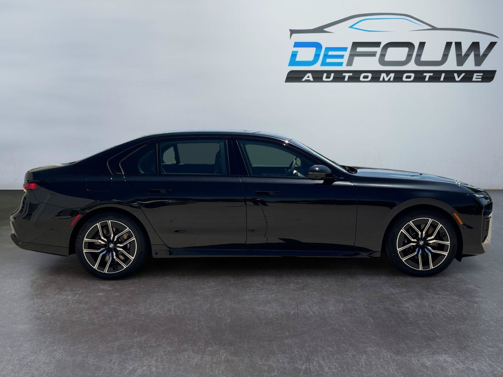 New 2026 BMW 760i xDrive w/ Executive Package AWD/4WD image 2